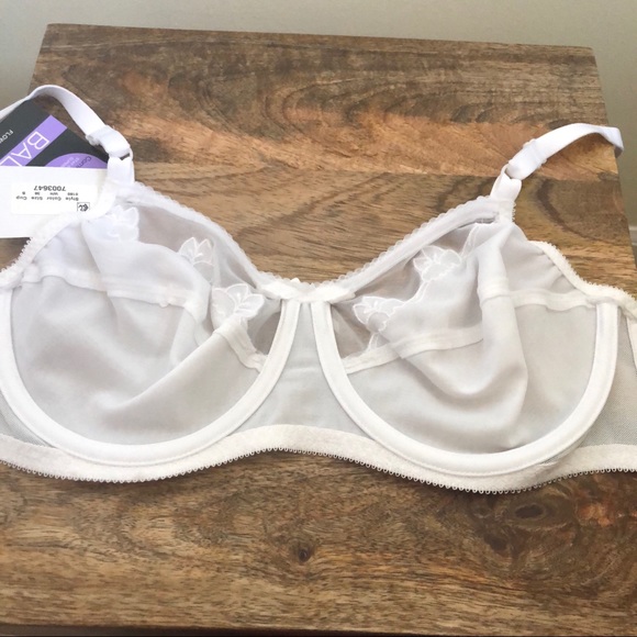 Bali Intimates & Sleepwear Bali White Comfort U Flower Underwire
